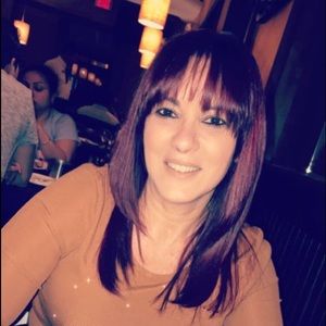 Meet your Posher, Ana